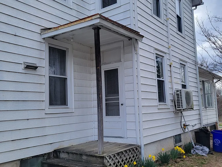 653 Mountain View Rd #B — Photo 4