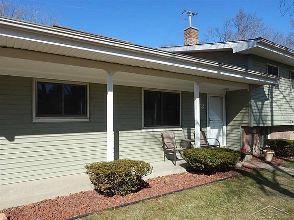 2nd image of 2 Roethke Ct