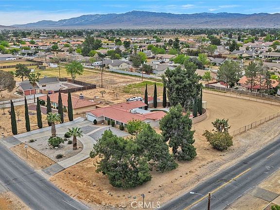 4th image of 20115 Shoshonee Rd