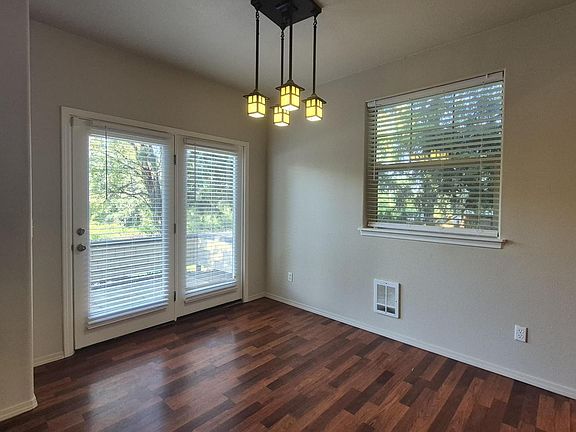 4th image of 1311 SW Edgefield Meadows Ct