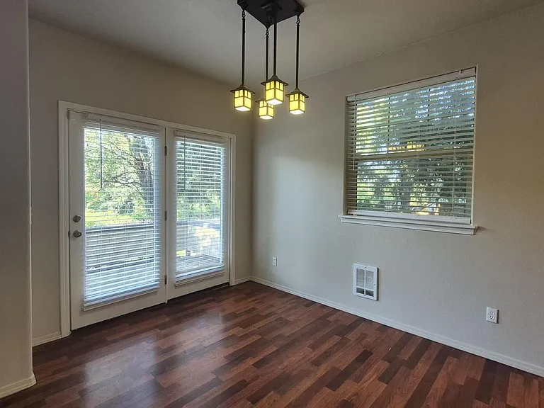 1311 SW Edgefield Meadows Ct — Photo 4