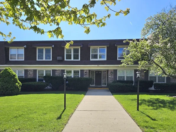 350 Brainerd Ave APT 6A, Libertyville, IL 60048