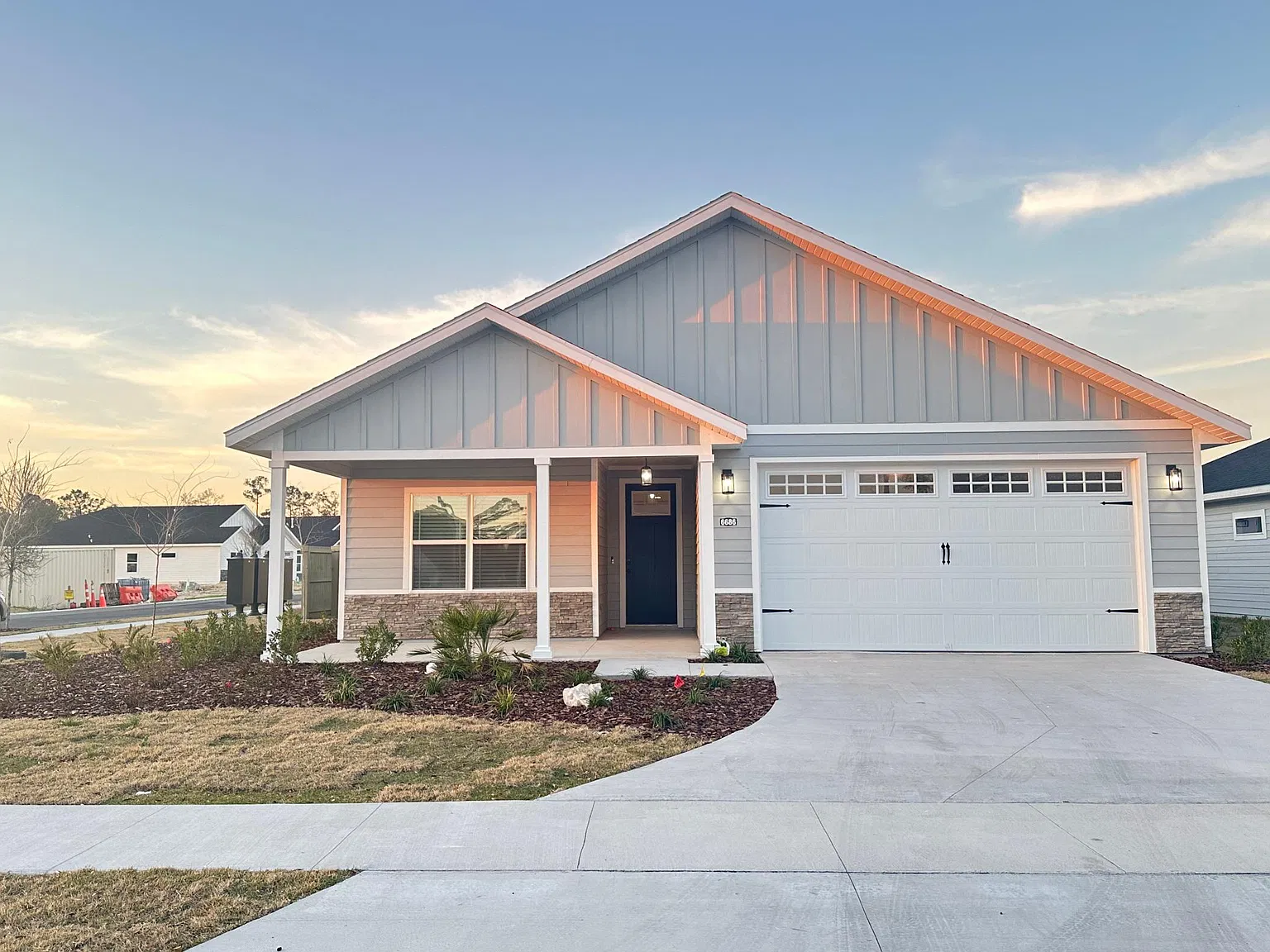 6686 SW 12th Ln — Photo 1