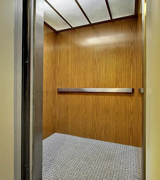 East Thomas Suites — Photo 6