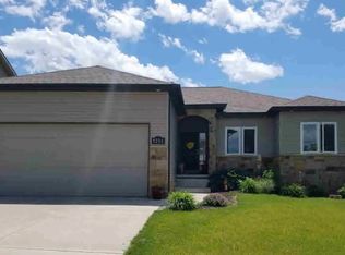 1211 Hawkfly Rd, Lincoln, NE 68521