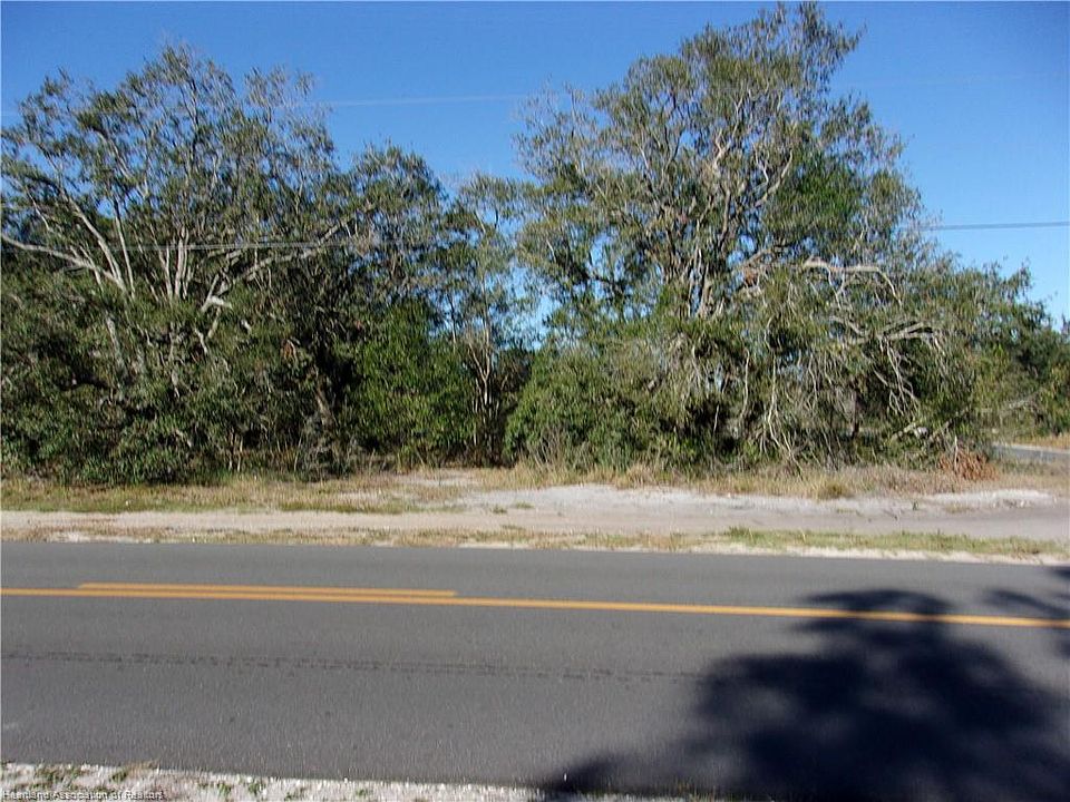 2nd image of 3123 Lake June Blvd
