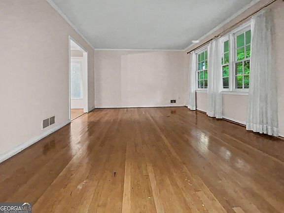 3rd image of 503 Durand Dr NE