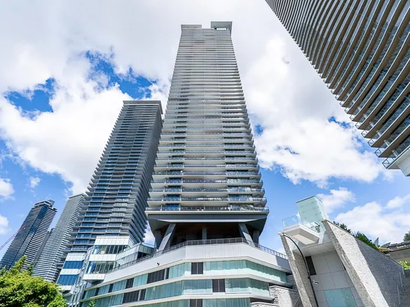 4730 Lougheed Hwy #1110, Burnaby, BC V5C 0M9