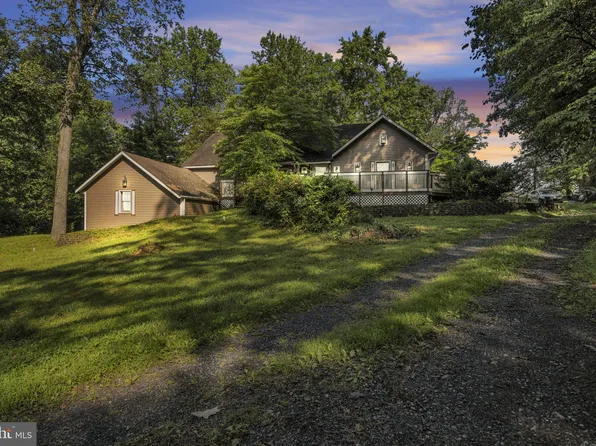 1805 Miller Rd, Hummelstown, PA 17036