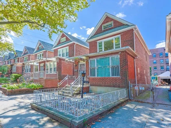 5224 66th Street, Maspeth, NY 11378