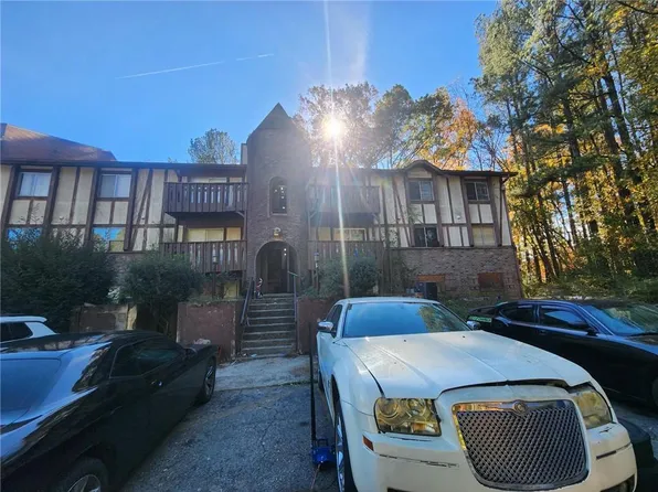 1522 Camelot Dr, Atlanta, GA 30349