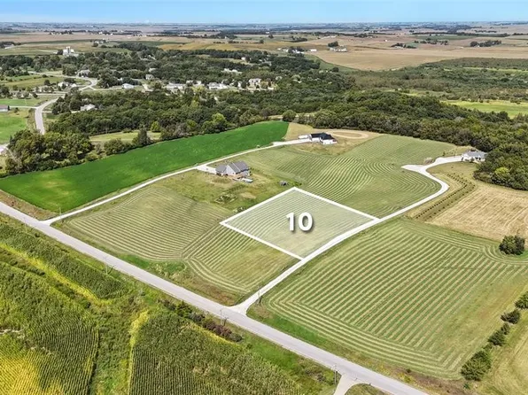 233rd Pl, Pella, IA 50219