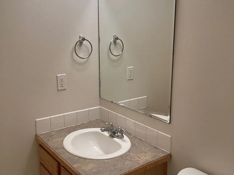 641 Heritage Park — Photo 10