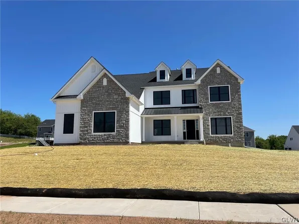 2710 Stonewall Dr #30, Upper Saucon Township, PA 18034