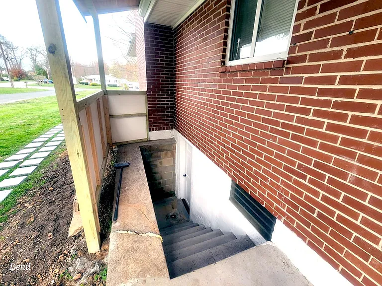 609 Evergreen Rd — Photo 9