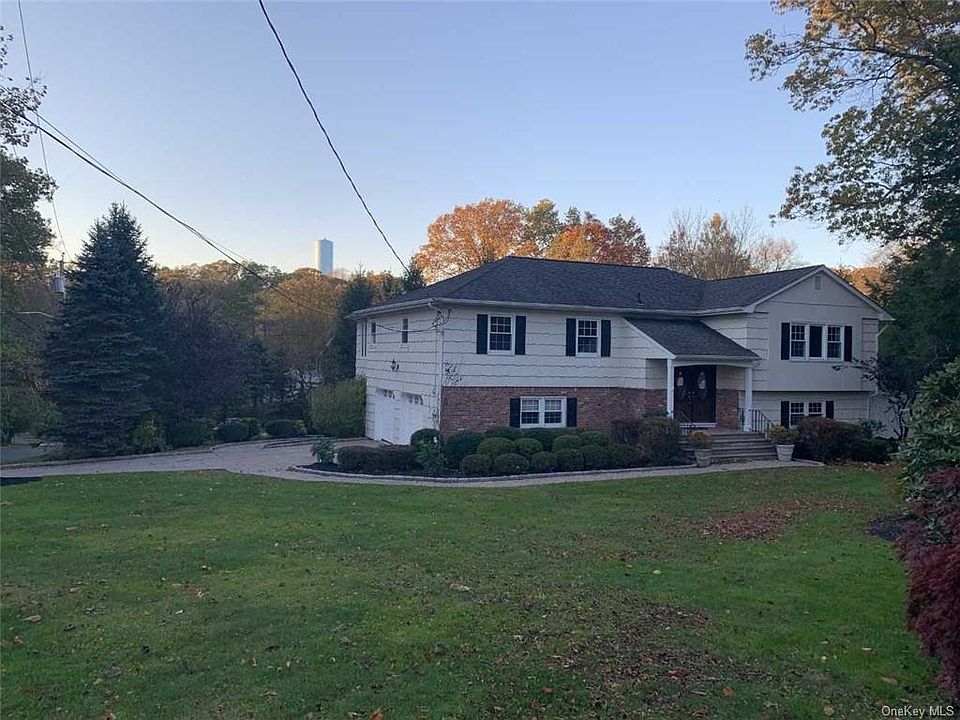 1st image of 34 Pinehurst Dr