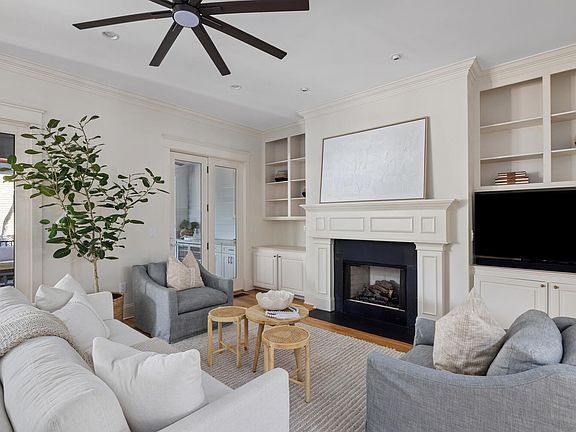 3rd image of 102 Bellinger St