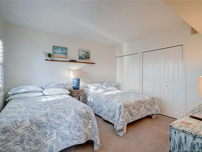 1289 NE Ocean Blvd #4 — Photo 17