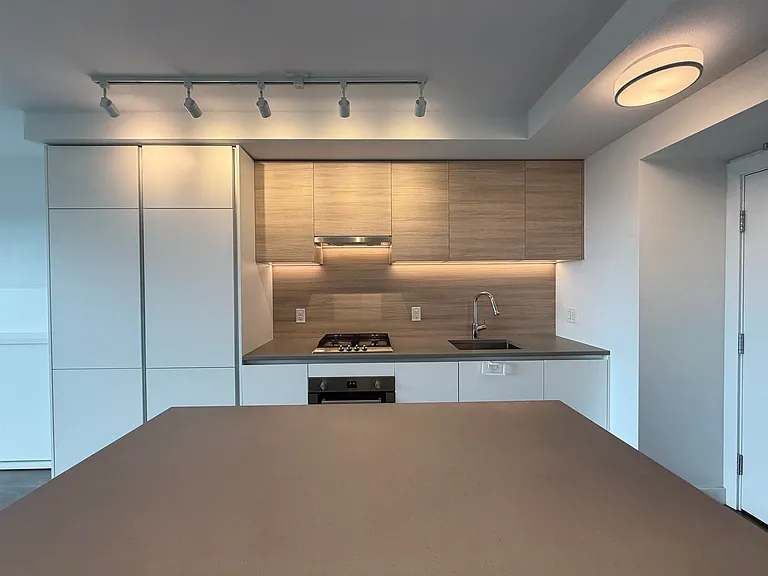 652 Whiting Way #905 — Photo 3