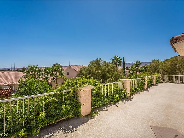 9675 Irvine Bay Ct — Photo 26