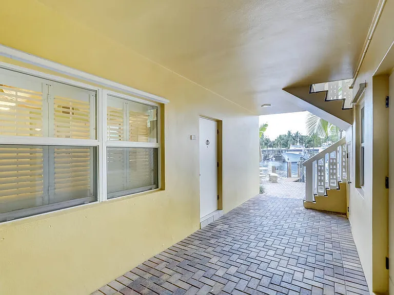 815 Middle River Dr #106 — Photo 34