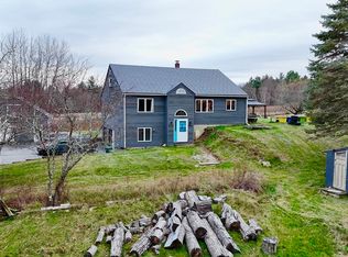 32 Hemlock St, Douglas, MA 01516