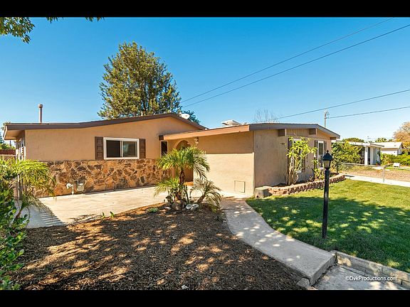 5th image of 4744 Andalusia Ave