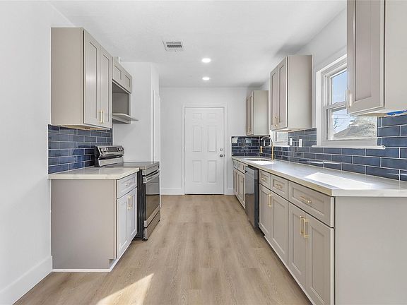 3rd image of 4516 Normandy Way