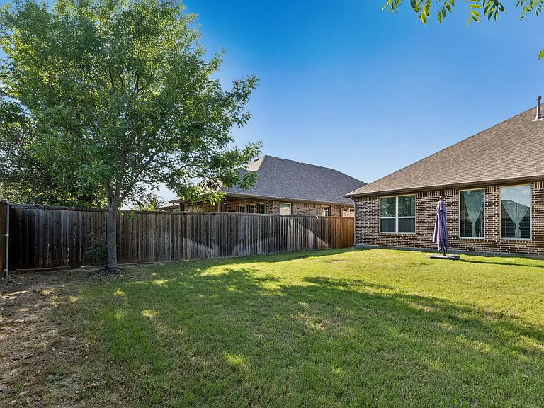 1545 Tanglewood Trl — Photo 25
