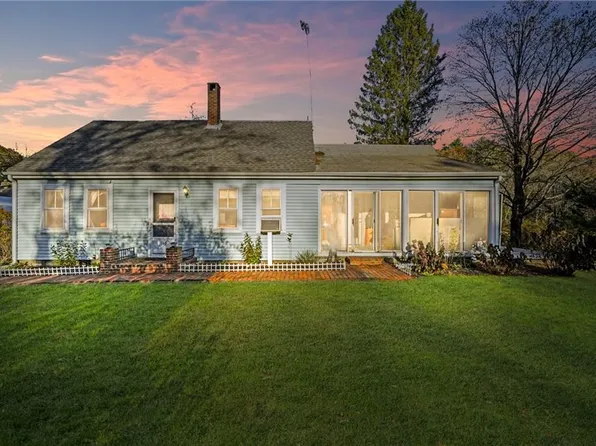 292 New Taunton Ave, Norton, MA 02766