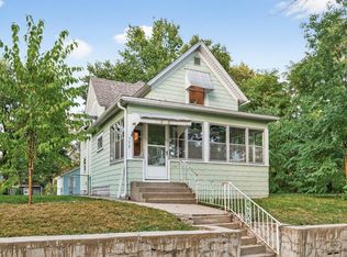 553 Charles Ave, Saint Paul, MN 55103