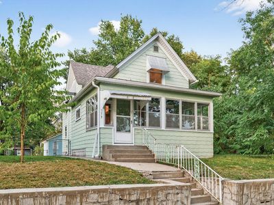 553 Charles Ave, Saint Paul, MN, 55103