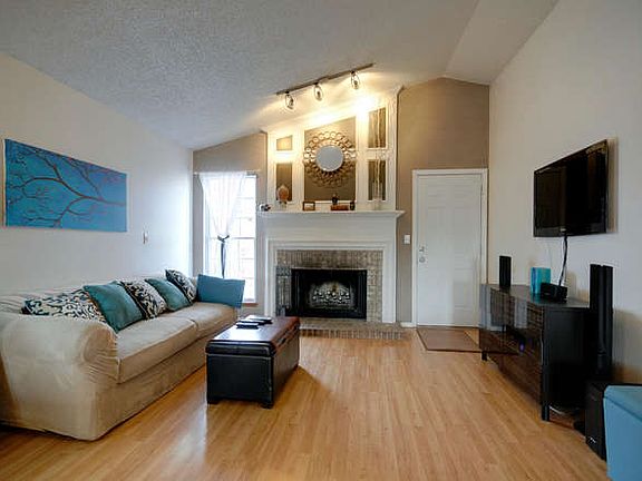 3rd image of 4742 N Malaya St