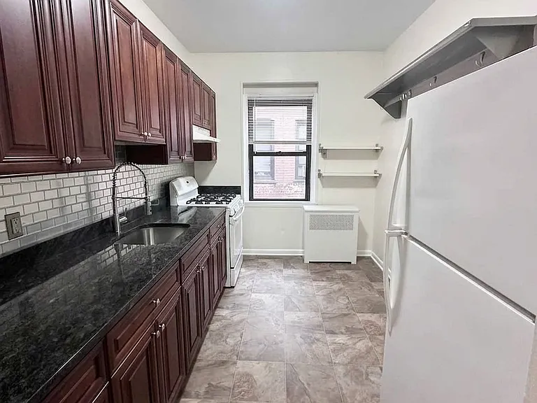 814 Avenue C #506 — Photo 2