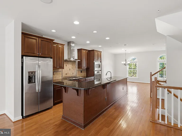 3589 Katherine Way — Photo 21