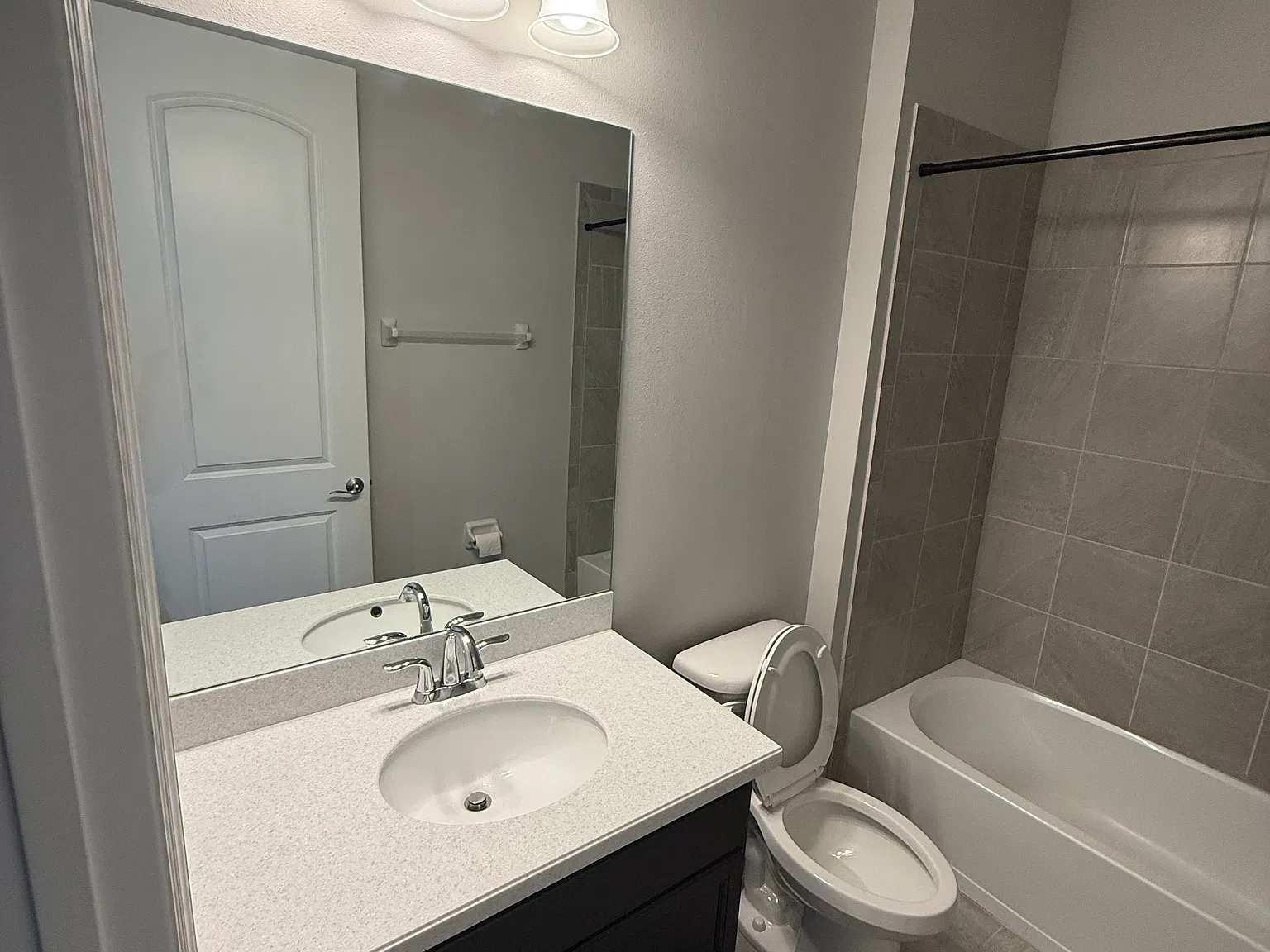 1 bed, 450 sqft, $1,250 — Photo 4