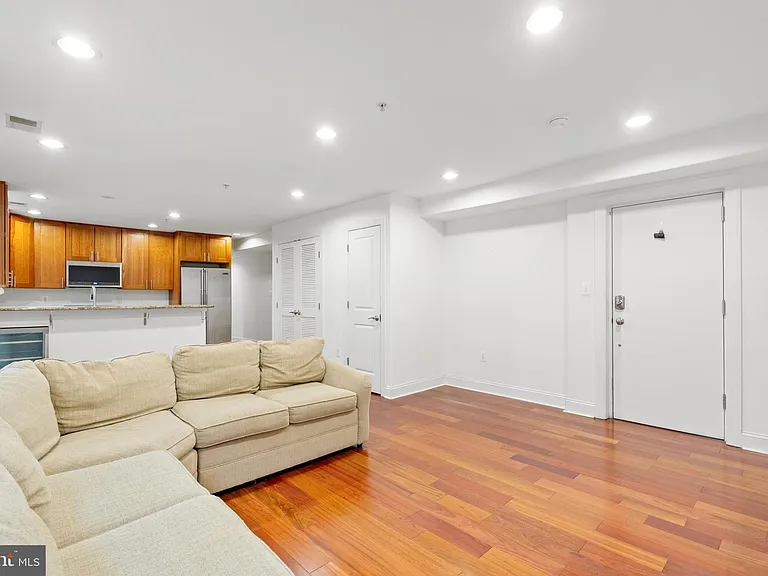 1354 Euclid St NW #202A — Photo 3