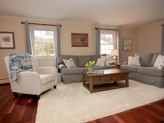 5th image of 4 Pinehurst Dr