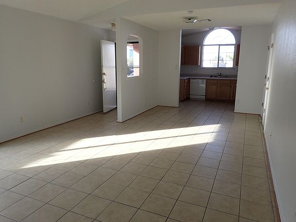 2nd image of 1644 Saint Clare Pl
