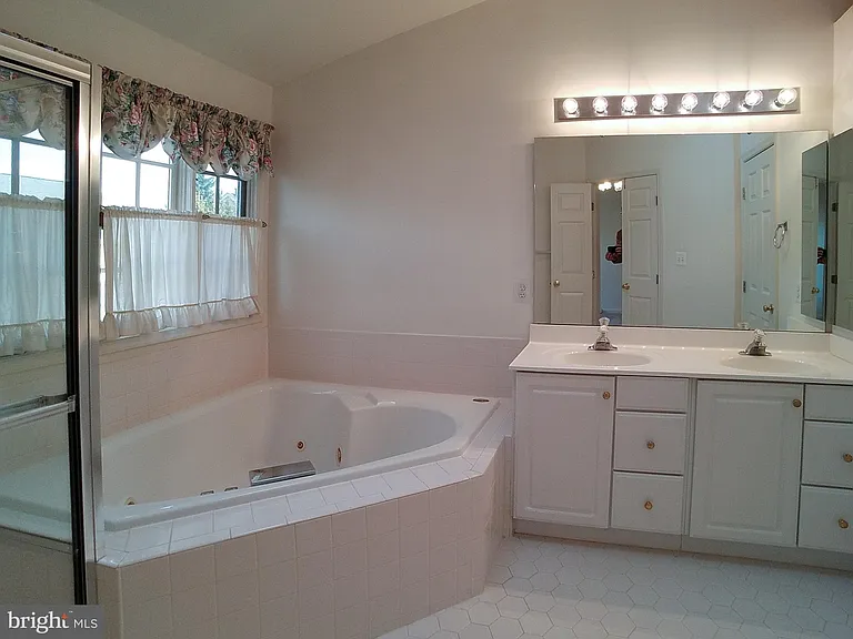 1781 Dawson St — Photo 9