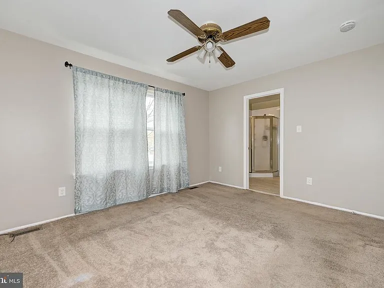 76 Argyle Ave — Photo 27