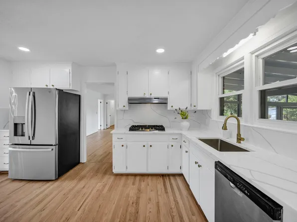 10 Dantzler Dr, Columbia, SC 29209