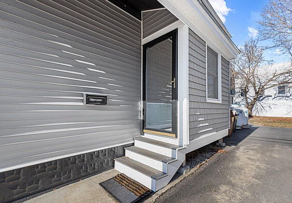 2nd image of 6 Middle Street