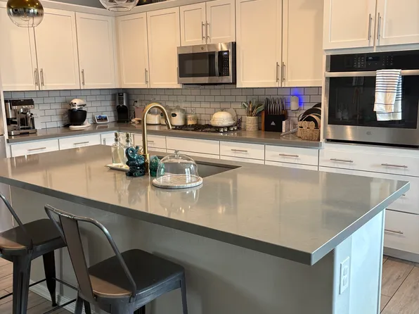 31530 N 24th Dr, Phoenix, AZ 85085