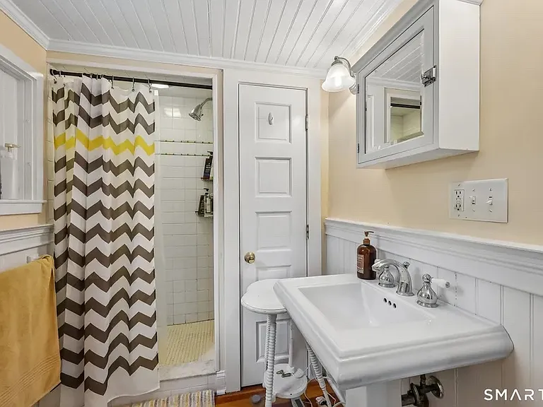153 Middle Beach Rd #A — Photo 17