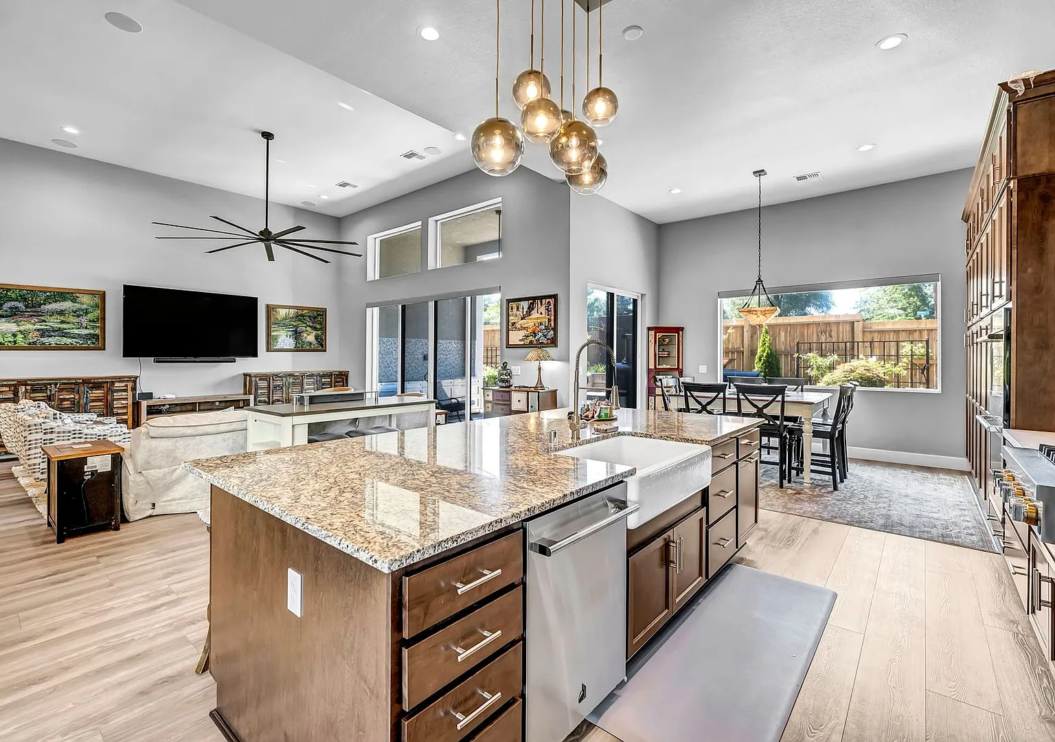 Fully Furnished South Reno Oasis | All Utilities Included | Resort-Style Living — Photo 4
