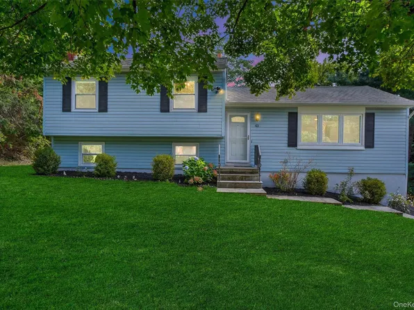 43 Mandalay Drive, Poughkeepsie, NY 12603