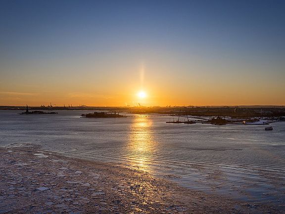 5th image of 377 Rector Pl #Phb