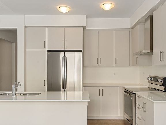 4th image of 25 Phoenix Blvd