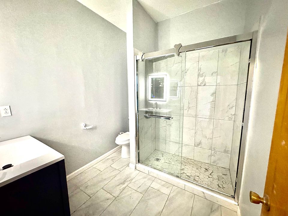 1st image of 1626 W Porter St Floor 1